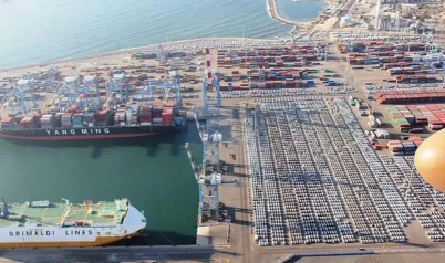 港口瘫痪，工人失业，船只停止挂靠